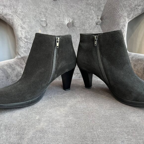 La Canadienne Women’s Oliver Waterproof Suede Booties – Size 9M Black - Picture 6 of 11
